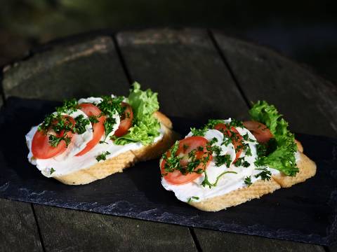 Chlebíček Caprese